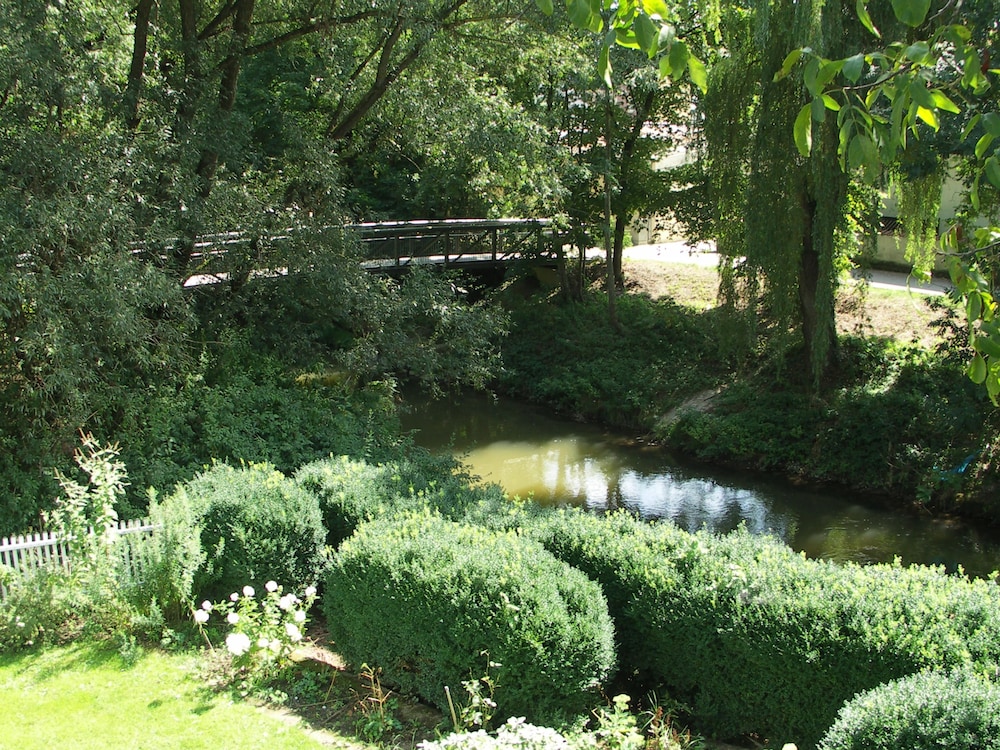 ARRIVEL Pension Haus am Bach