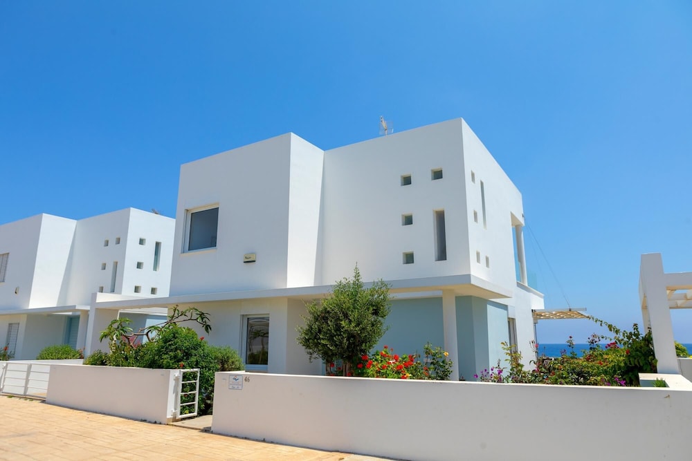 Protaras Seafront Villa Alia