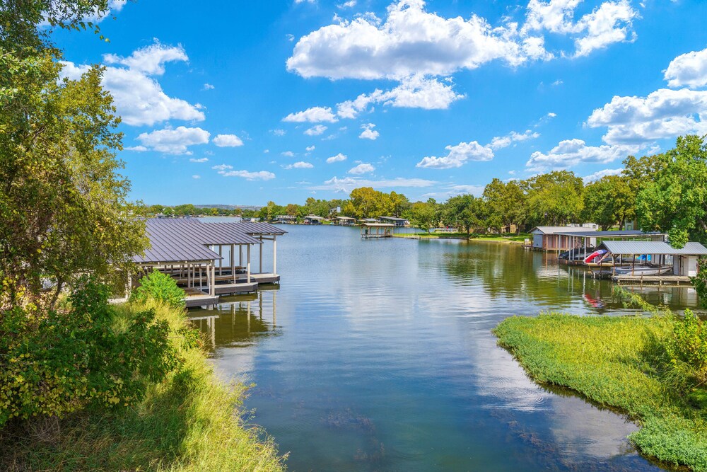 Marble Falls Vacations - Pet-friendly Lake LBJ Retreat w/ Deck  Hot Tub! - Property Image 11