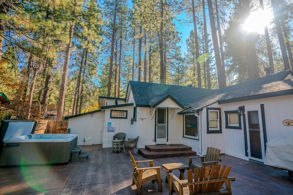 Hobbit House in Big Bear #166