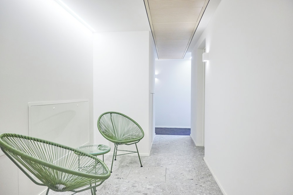 Milan Retreats City life