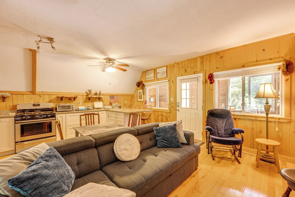 Walk to Beach & Playground: Charming Madison Cabin