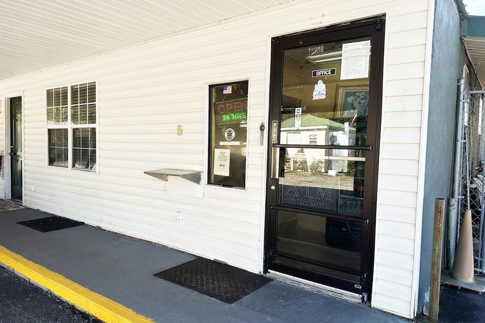 Sparta Seven Motel By OYO near Milledgeville - Property Image 29