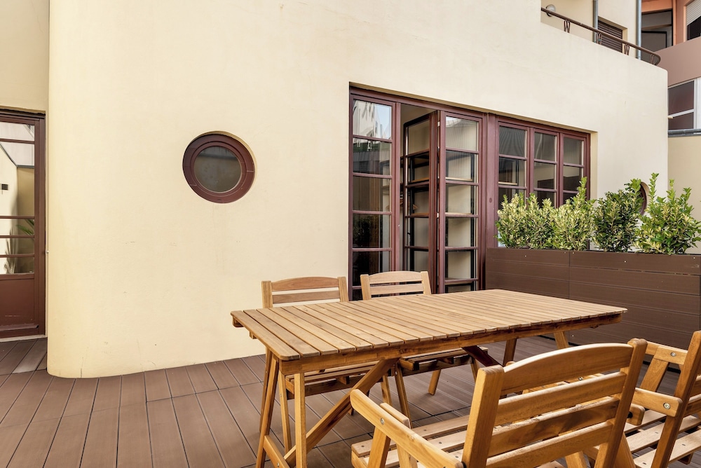 Rivol2 · Wonderful 1BR Next to Rivoli Theatre