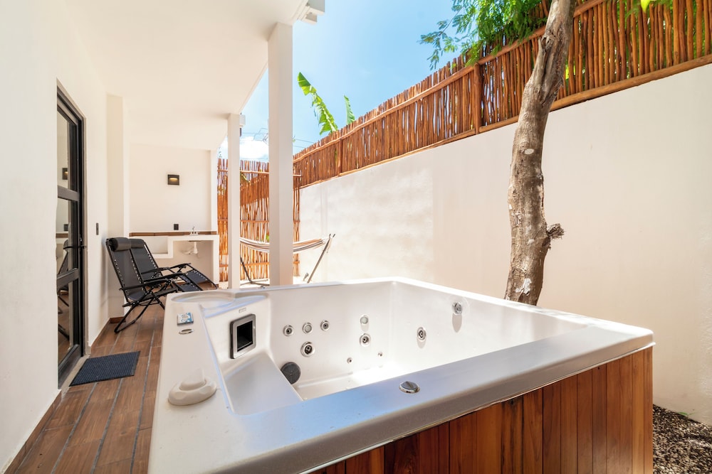Apt with Private Rooftop Tulum 2 BR