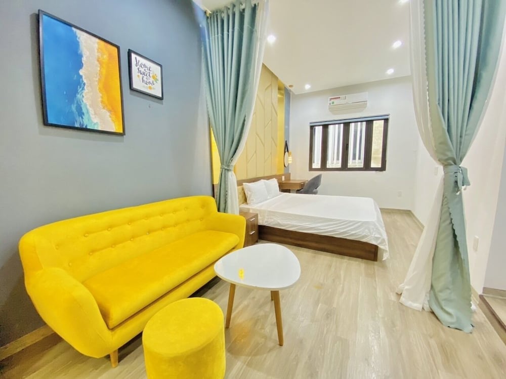 N to M House view 3