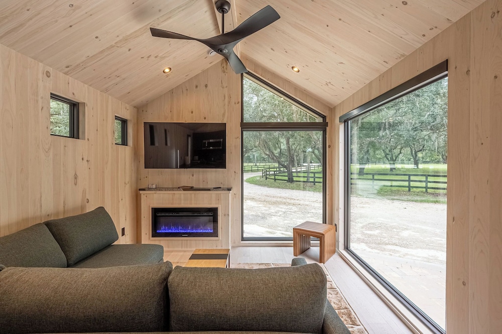 Black Prong Resort