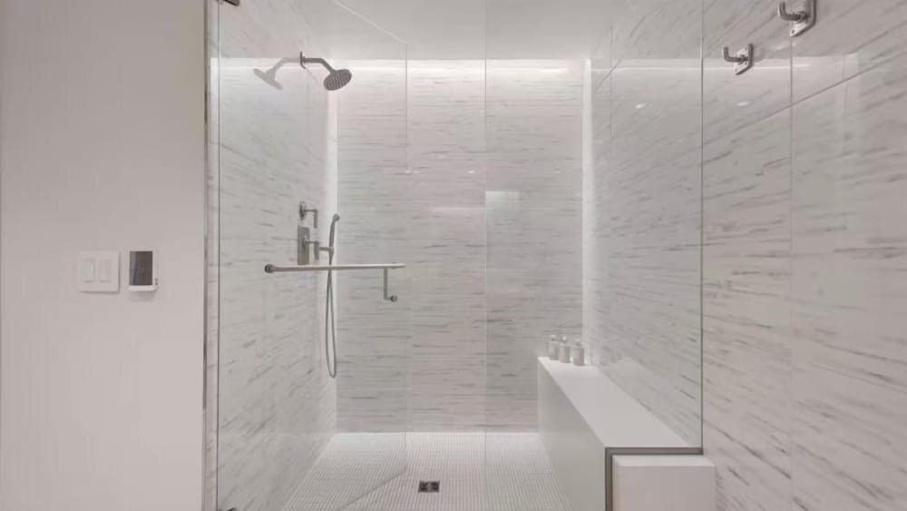 Contemporary 2 Bedroom Luxury Ski In, Ski Out Residence in Snowmass Base Village