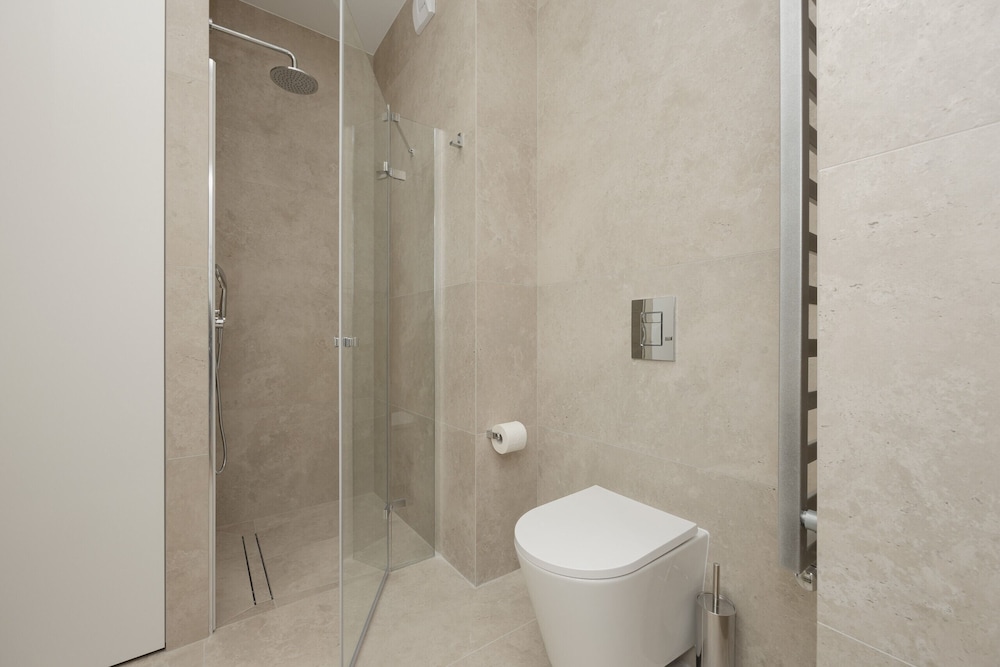 Gym & Sauna in Mokotów by Renters view 3