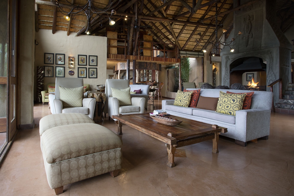Lukimbi Safari Lodge
