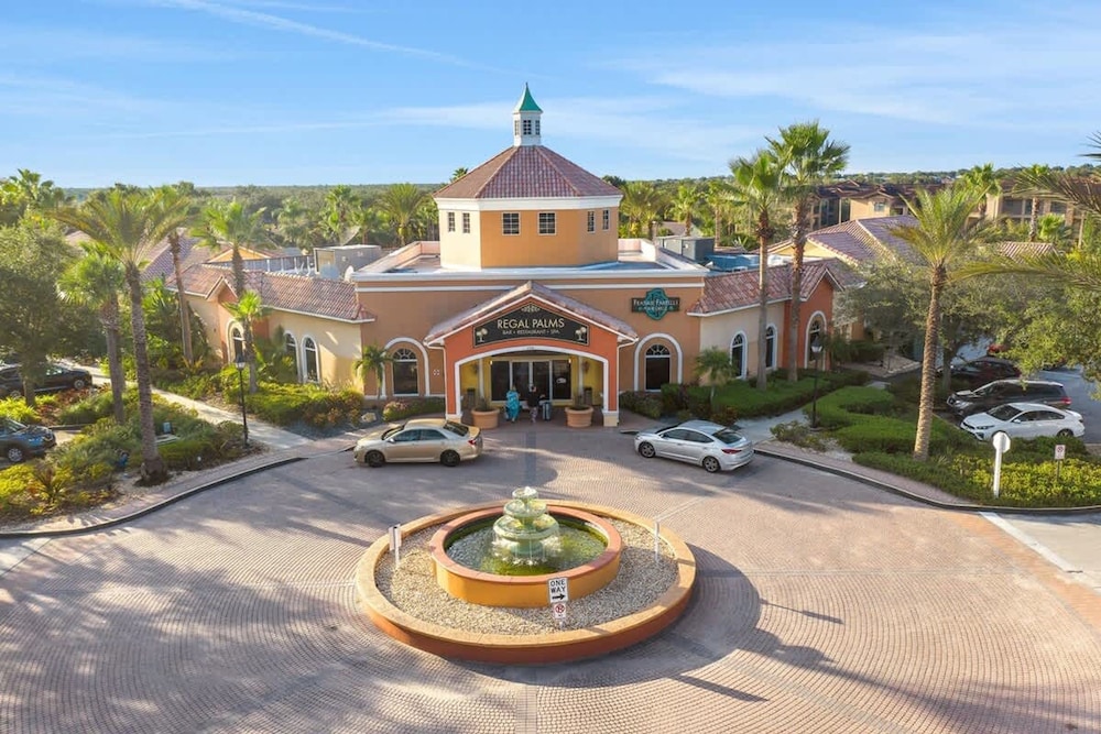 Modern 4BR Home in Regal Palms Resort Near Disney