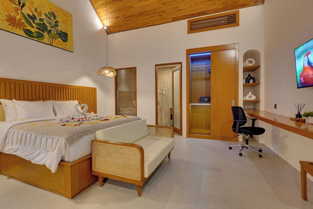 LaLuxe Villa and Residence