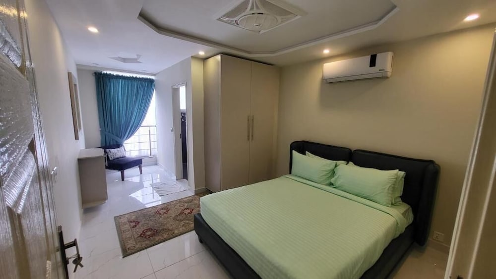 C Suites view 2