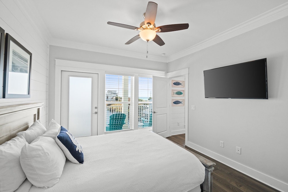 Beach House - Riviera Retreat by PHG