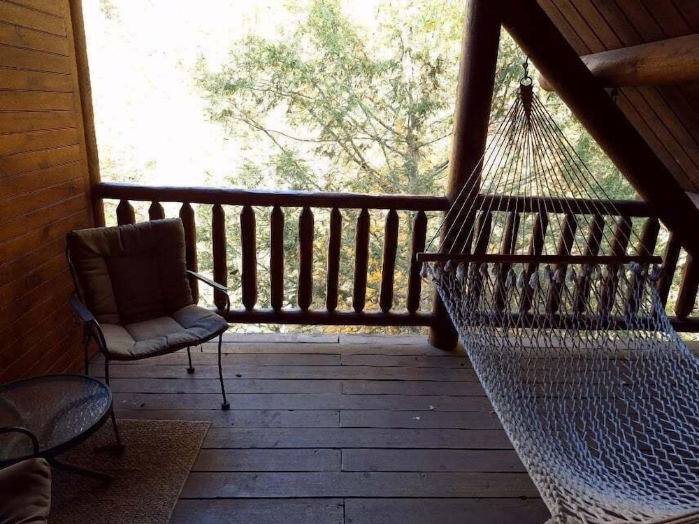 Reservation 2 Bedroom Cabin