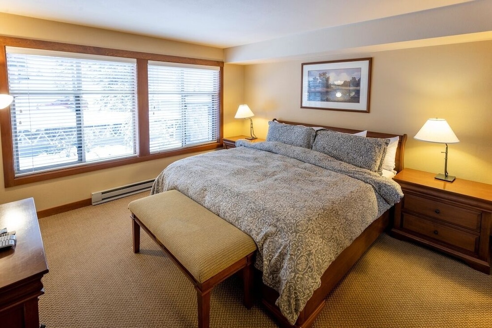 3323 - Two Bedroom Standard Powderhorn Lodge 2 Condo