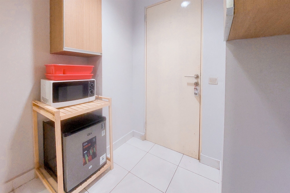 Cozy Living 2Br Apartment Without Living Room At Aeropolis Residence