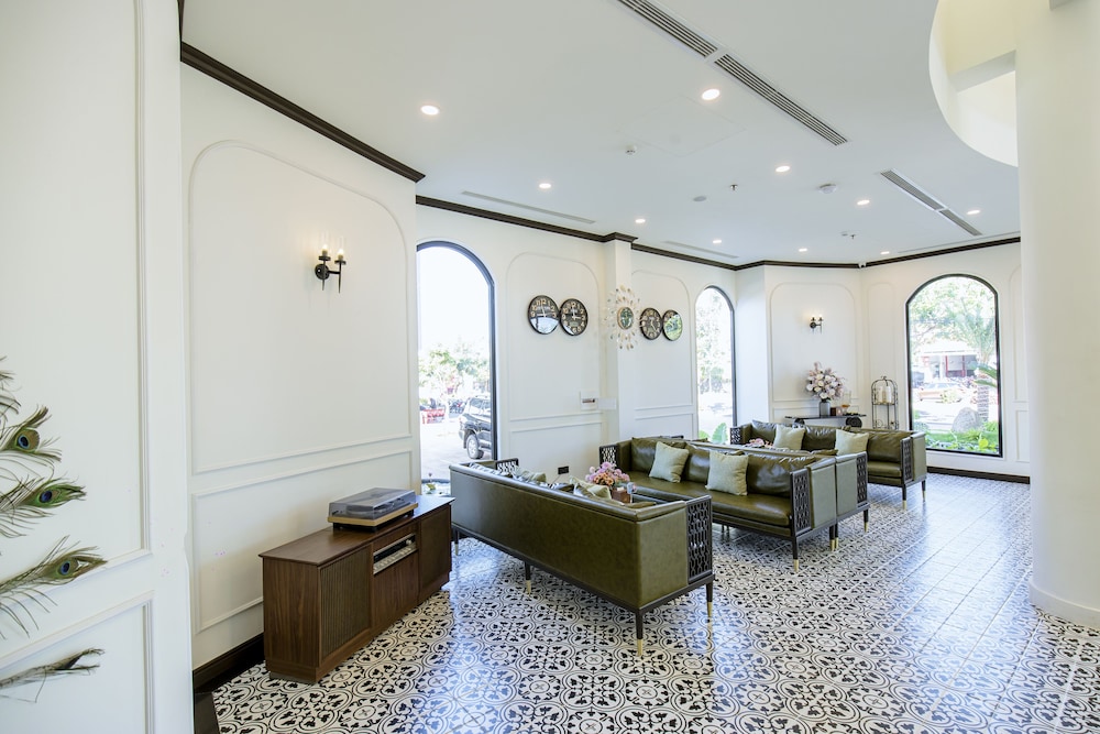 Lobby & Reception