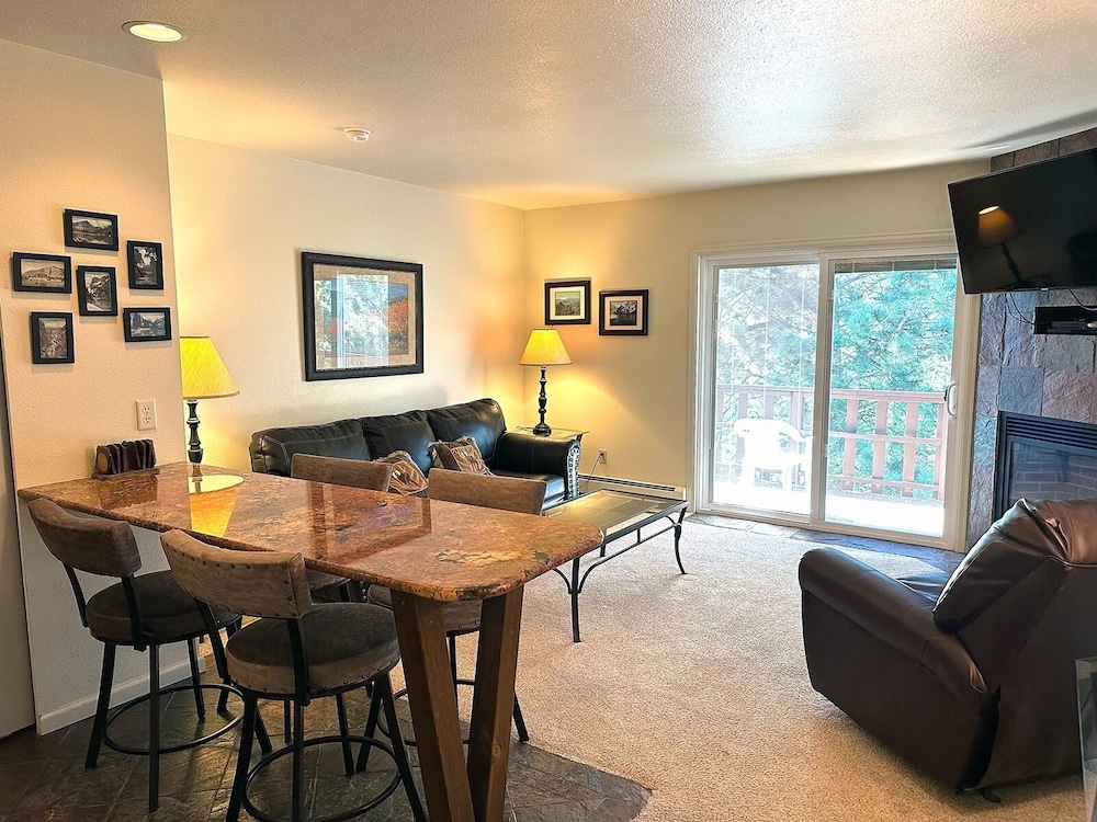 Fawn Valley Inn: 292 1 Bedroom Apts view 4