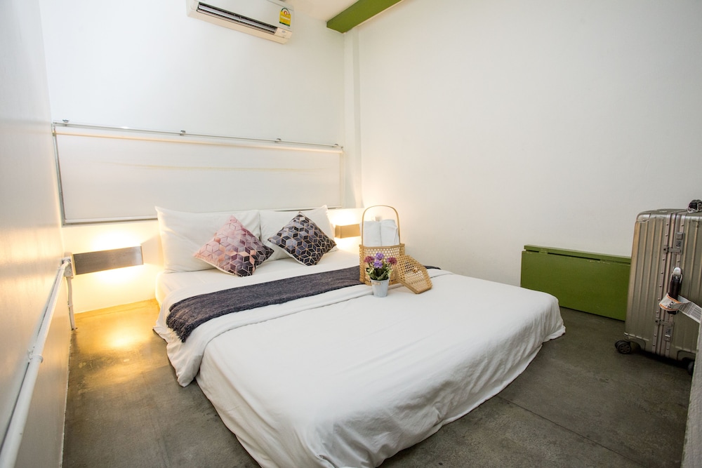 HQ hostel Silom - Image 3