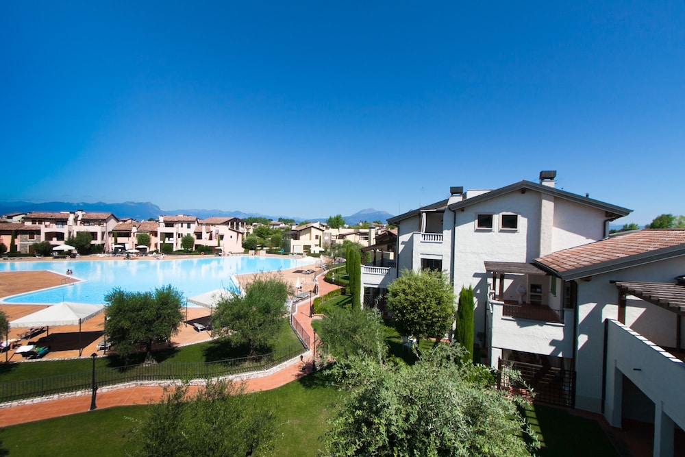 Lugana Village Resort & Sporting Club