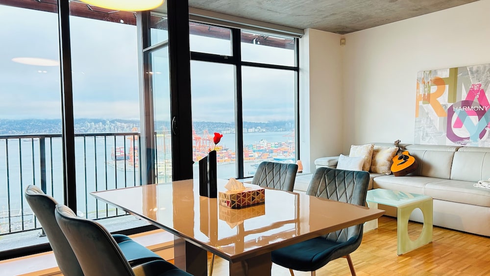 Ocean View Condo . Downtown Vancouver