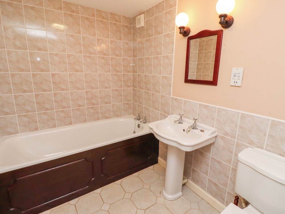 Tile Rouge