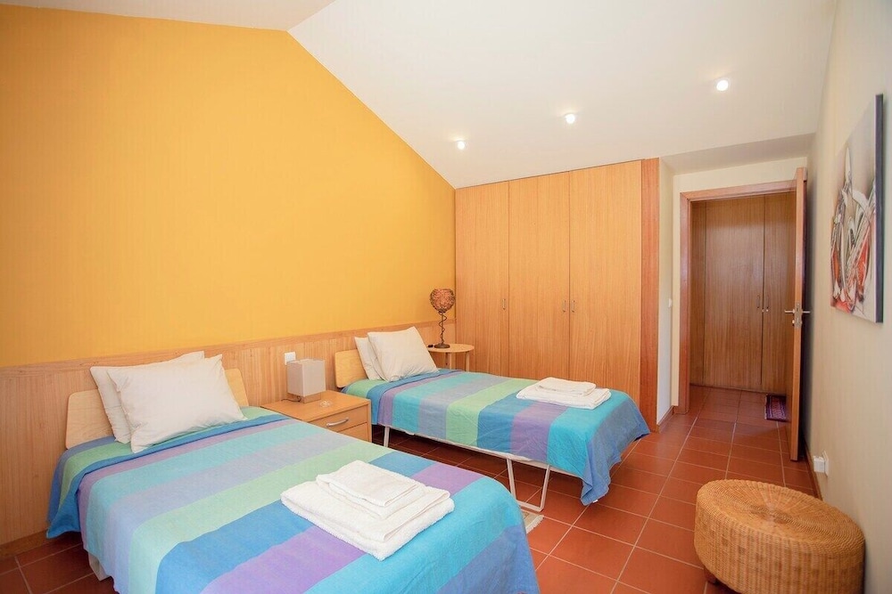 Liiiving in Caminha Countryside Pool House