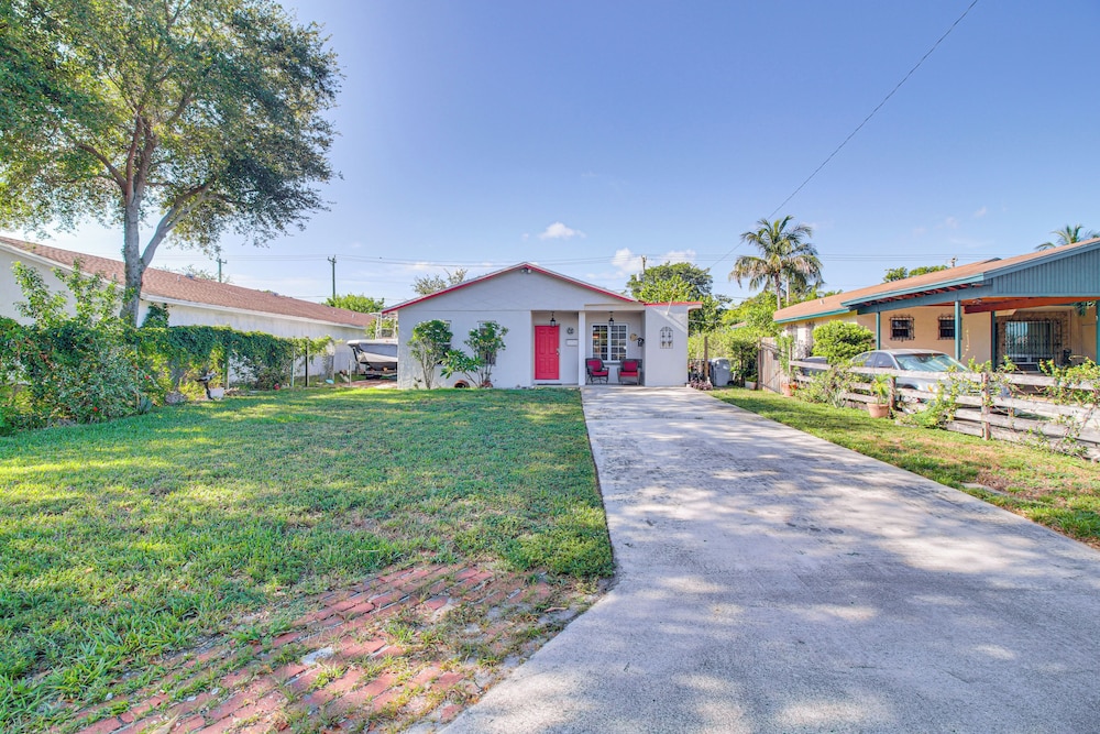 Pompano Beach Bungalow w/ Private Pool!