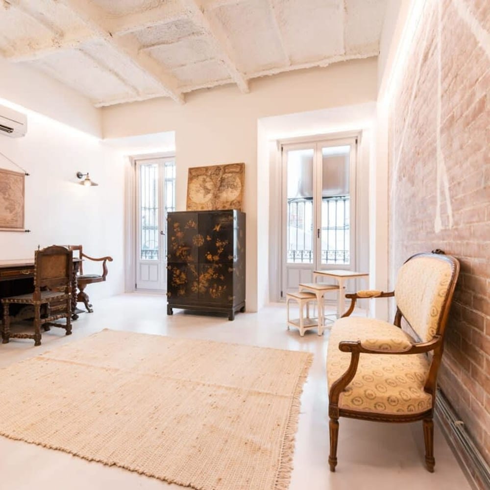 The Deauville Majestic 1 Bedroom in Chueca
