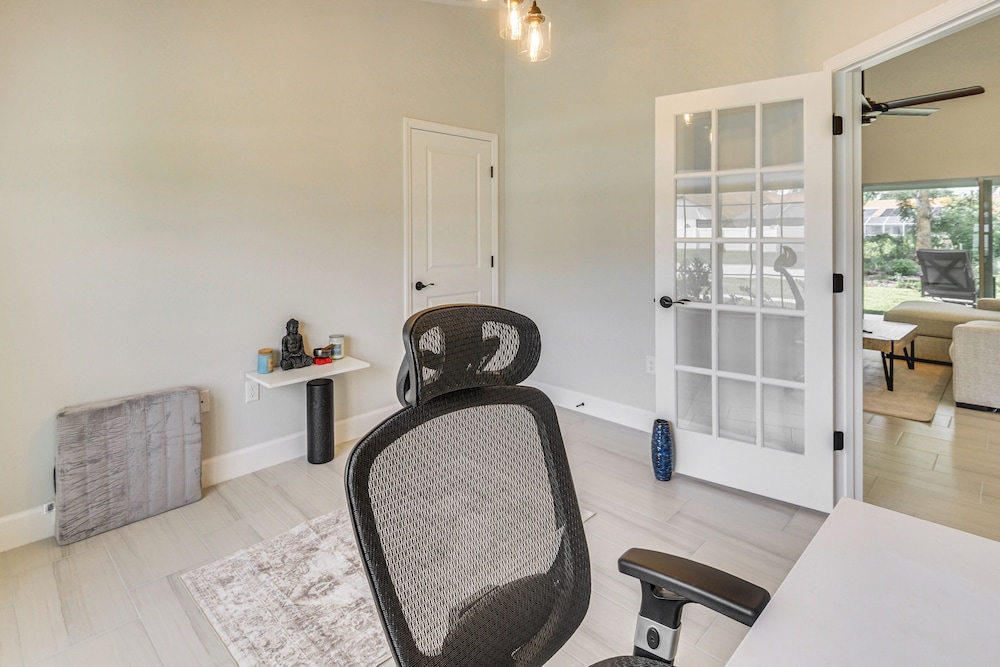 Newly Built Golf Course Home in Palm Coast!