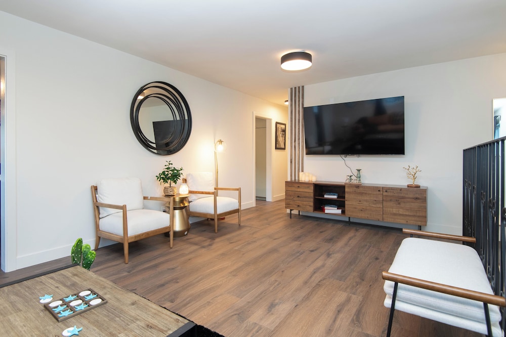 Superb Apartment near Dodger