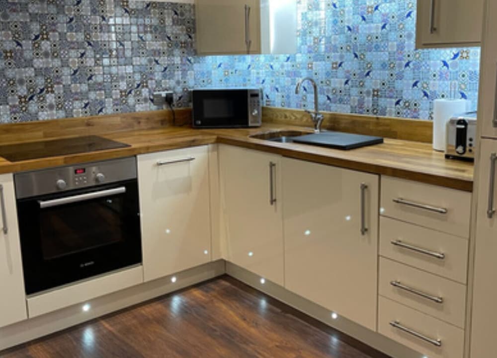 Stylish 2-bed Luxury Apartment in Nottingham City view 3