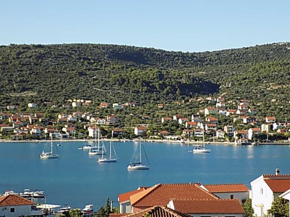 Ivo - Beach Nearby - A1 view 4