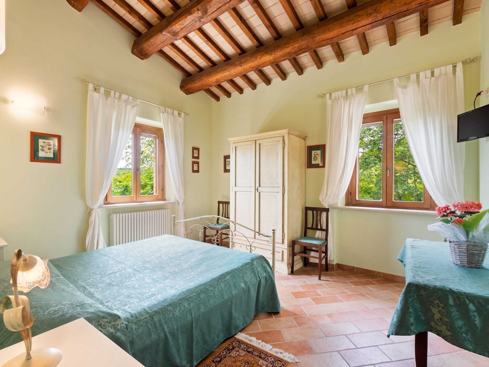 Villa in Belforte Near Sasso Simone Park photo 5