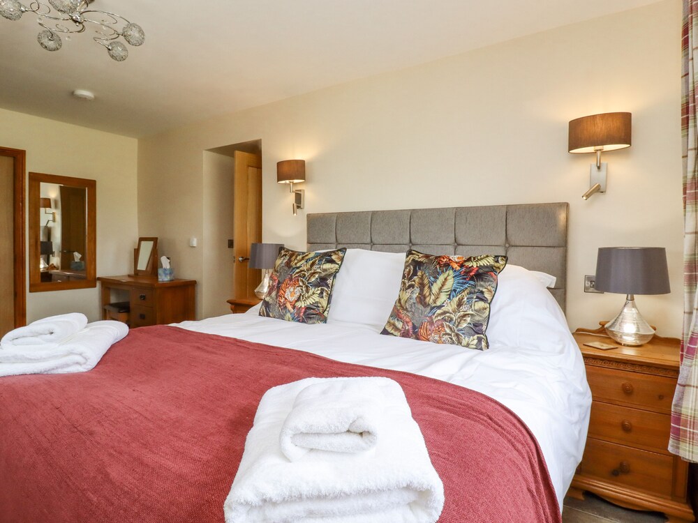 Orcaber Farmhouse