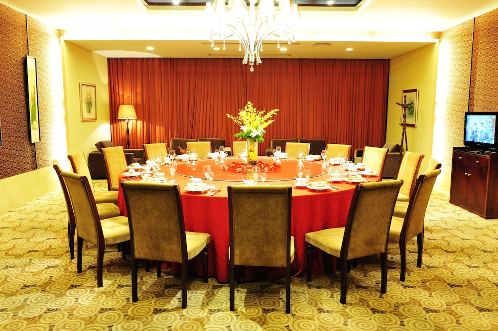 Longting New Century Hotel Qiandao Lake