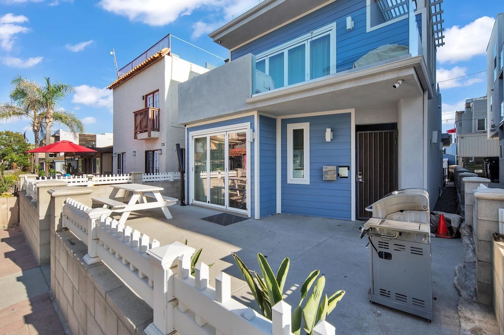 Rent Mission Beach 3Br Combo Top 2 Units
