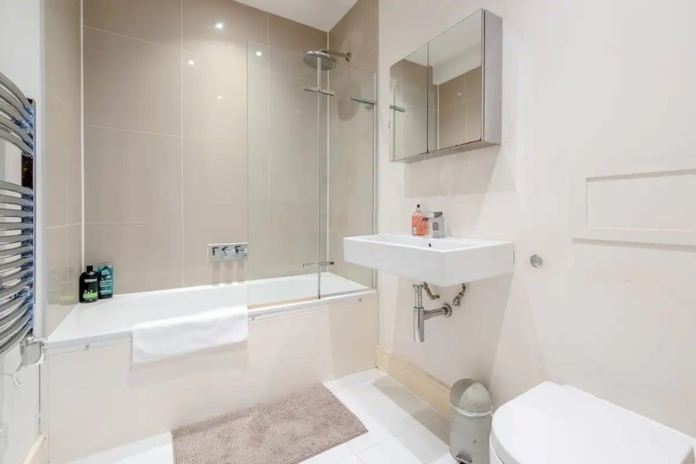 Stylish 1 Bedroom Apartment in Affluent Fulham