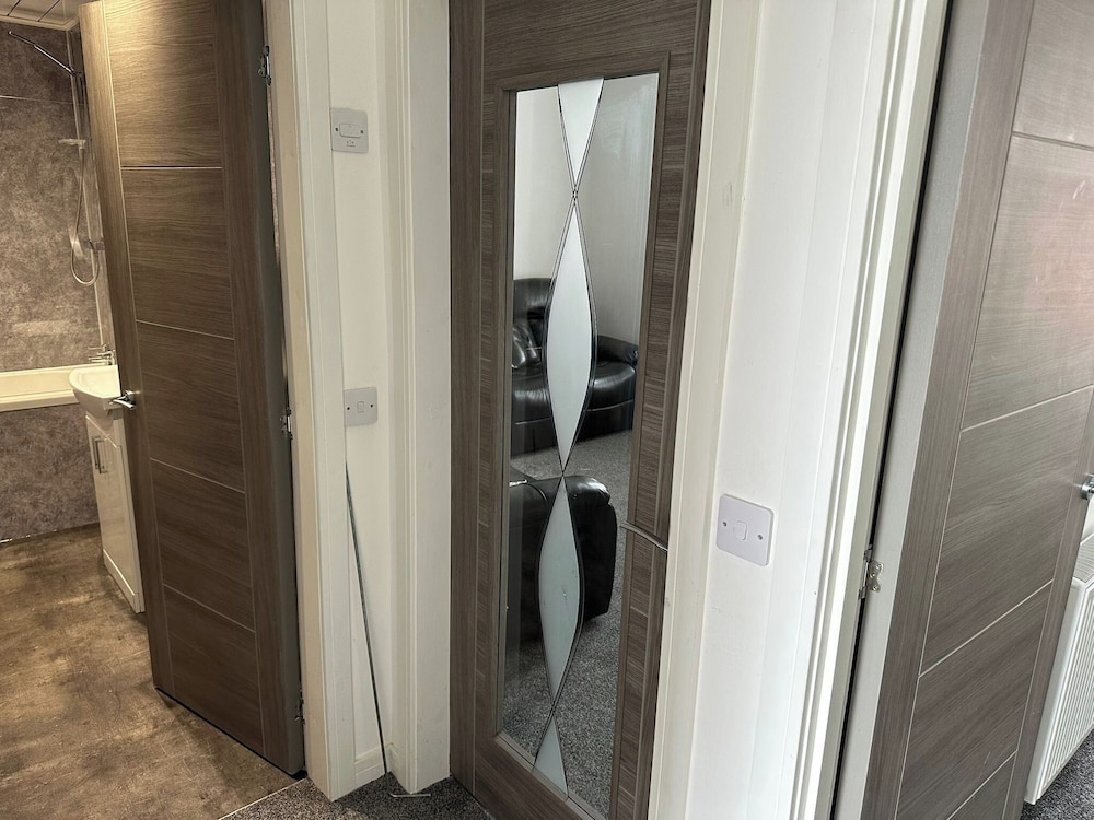 Central 3-bed Seaside Apartment - Sleeps 5