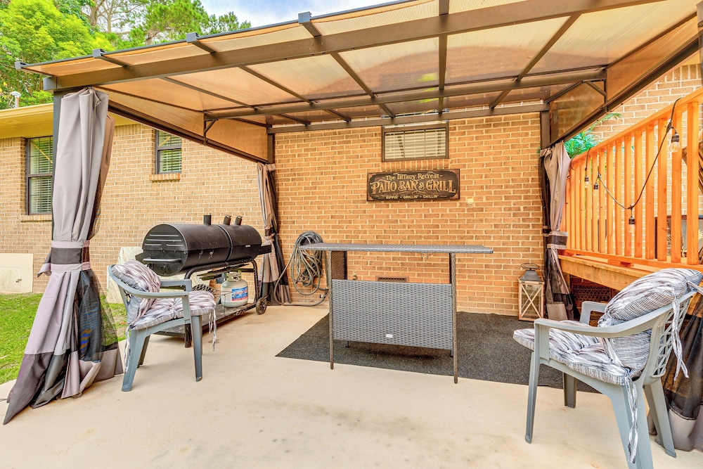 2 Mi to Bay + Beaches: Home w/ Gazebo in Daphne