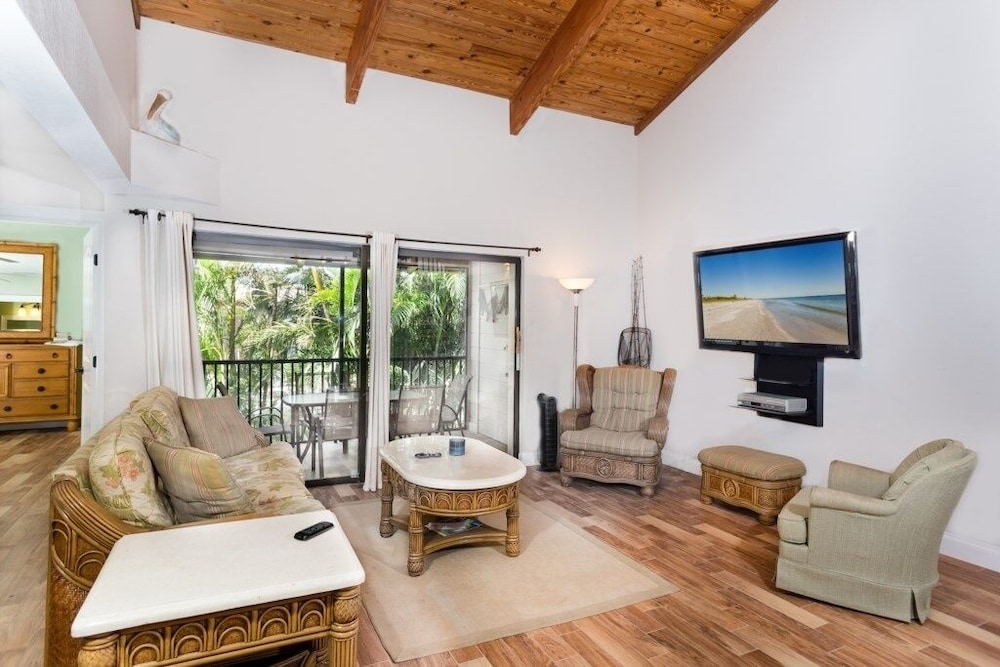 Coquina Beach 1f 3 Bedroom Condo