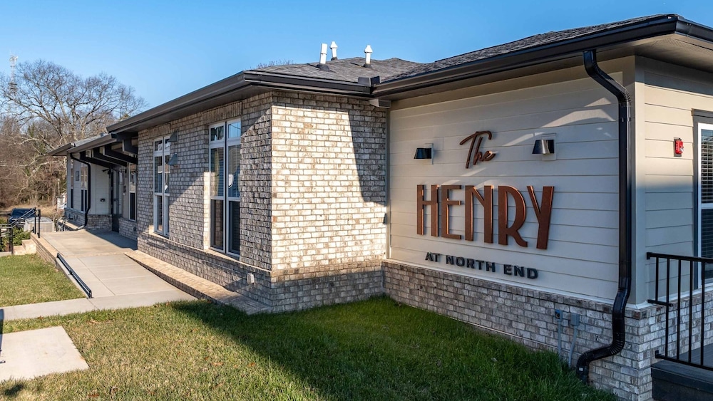 Landing Furnished Apartments - Northwest Charlotte