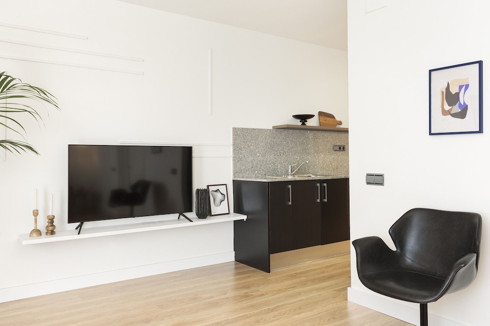 Casanova Apartments By Olala Homes