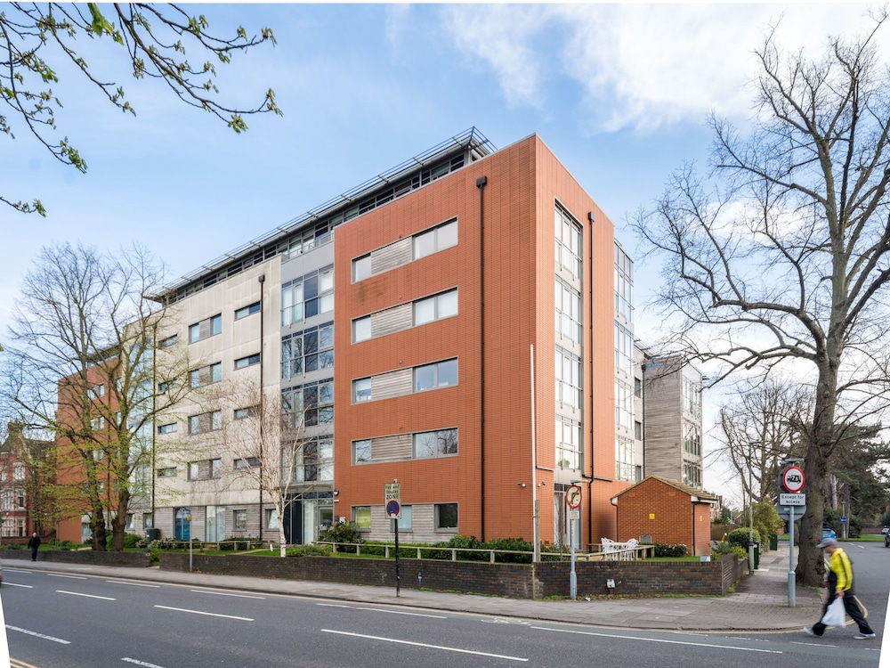 Luxury 2 Bed Apartment