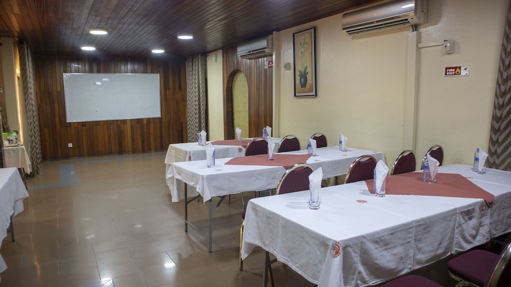 Ssnit Guest House