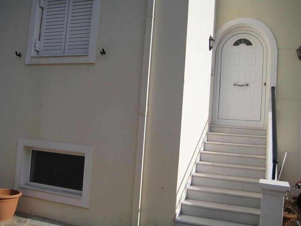 Dimitra Apartments