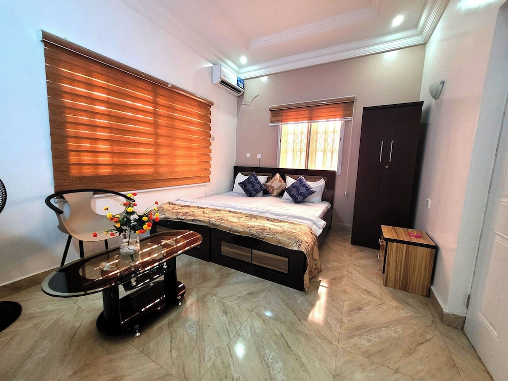 Amanda Apartment and Suites