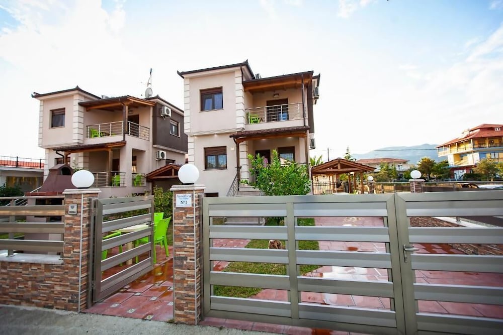Amalia Lux Villas