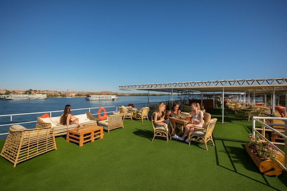 Nile Cruise Majesty every Monday from Aswan 3 nights and every Thursday from Luxor 4 nights